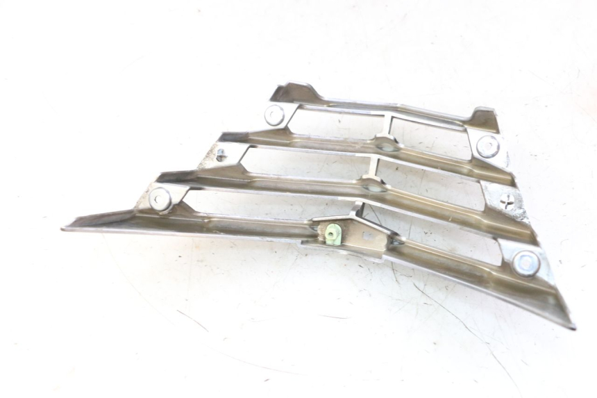 photo de JONCTION CARENAGE AVANT PEUGEOT CITYSTAR 50 (2013 - 2017) - Zoom état d’usage