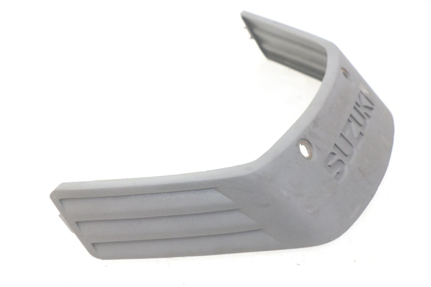 photo de JONCTION CARENAGE AVANT SUZUKI CP 80 (1985 - 1996) - Gros plan technique