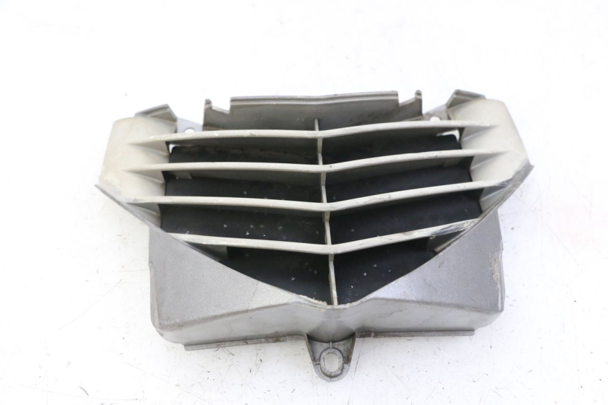 photo de JONCTION CARENAGE AVANT PEUGEOT ELYSTAR 50 (2002 - 2014) - Gros plan technique