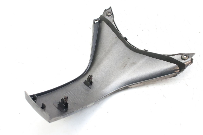 photo de JONCTION CARENAGE AVANT HONDA FES S-WING SWING ABS 125 (2007 - 2015) - Détail de la pièce