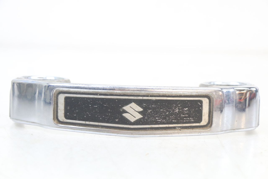 photo de JONCTION CARENAGE AVANT SUZUKI GN 125 (1997 - 2000) - Détail de la pièce