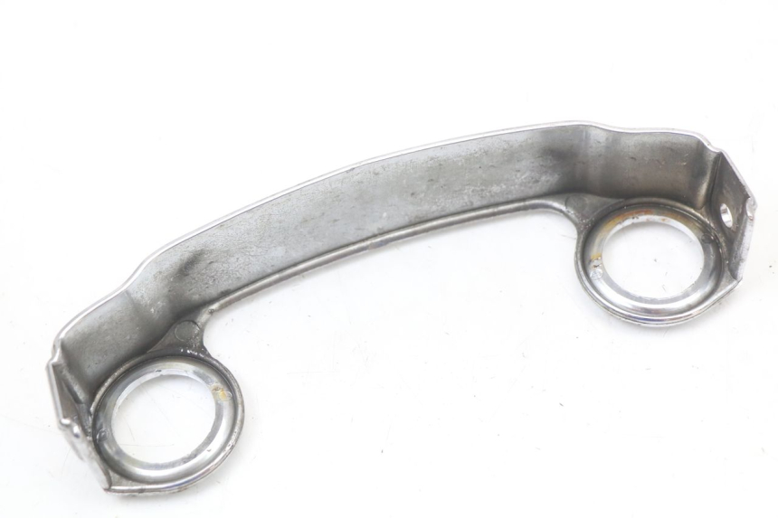 photo de JONCTION CARENAGE AVANT SUZUKI GN 125 (1997 - 2000) - Autre angle de vue