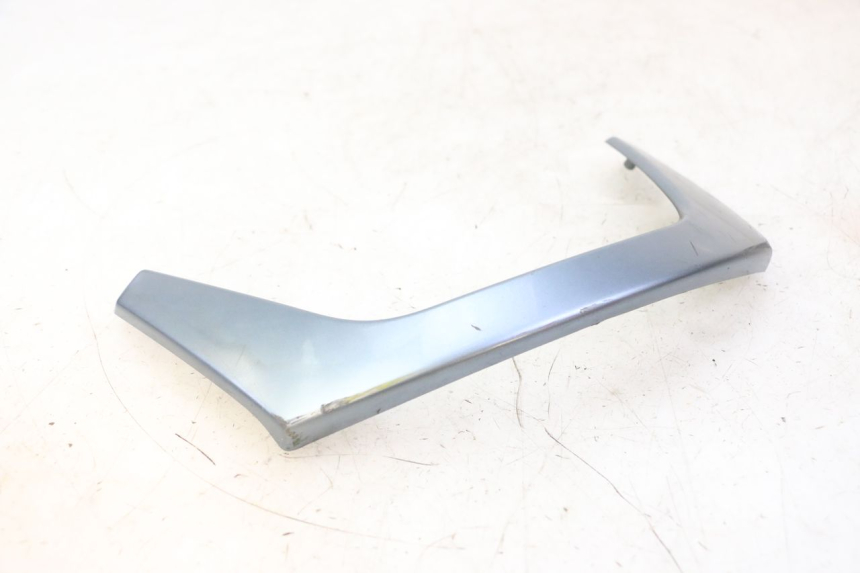 photo de JONCTION CARENAGE AVANT DAELIM HISTORY 125 (2001 - 2002) - Autre angle de vue