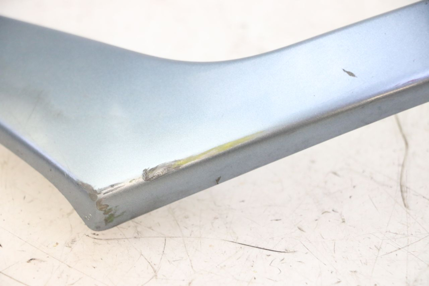 photo de JONCTION CARENAGE AVANT DAELIM HISTORY 125 (2001 - 2002) - Gros plan technique