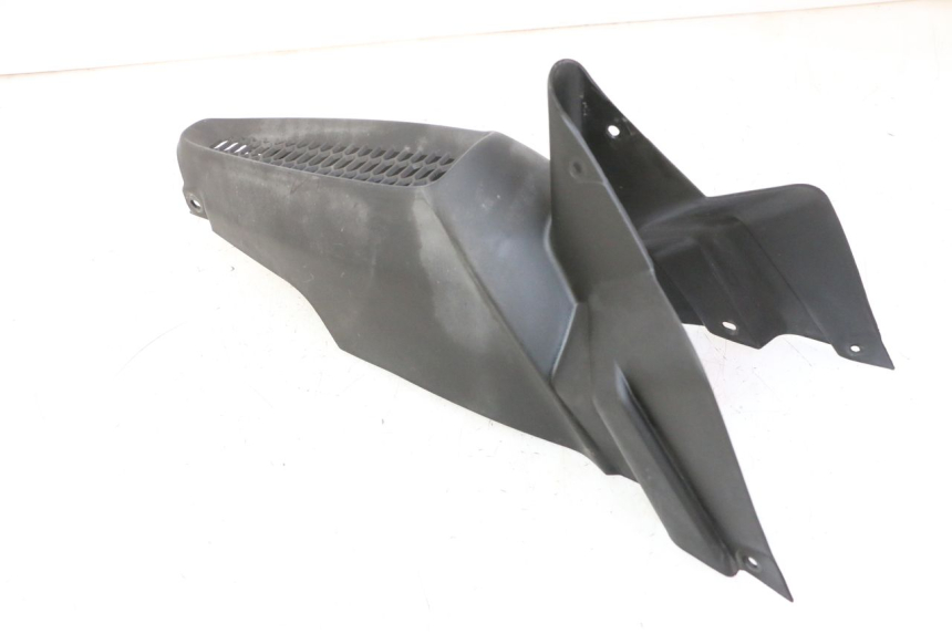 photo de JONCTION CARENAGE AVANT INF QUADRO 4 4D 350 (2015 - 2018) - Autre angle de vue