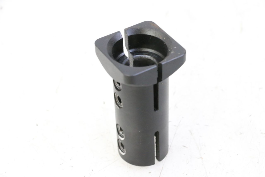 photo de JONCTION CARENAGE AVANT INF DUALTRON AMINIA 1 - Détail de la pièce