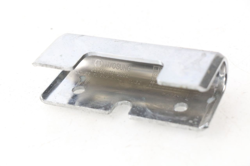 photo de JONCTION CARENAGE AVANT INF HYOSUNG AQUILA GV 125 (2009 - 2016) - Zoom état d’usage