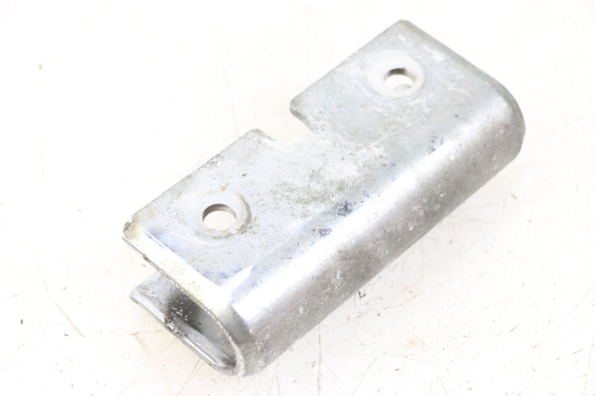 photo de JONCTION CARENAGE AVANT INF HYOSUNG GV AQUILA 125 (2000 - 2009) - Zoom état d’usage