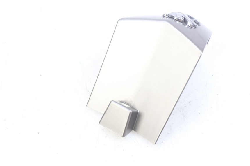 photo de JONCTION CARENAGE AVANT INF PEUGEOT CITYSTAR AIR 125 (2014 - 2017) - Autre angle de vue