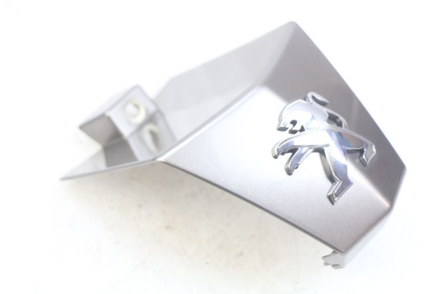 photo de JONCTION CARENAGE AVANT INF PEUGEOT CITYSTAR AIR 125 (2014 - 2017) - Gros plan technique