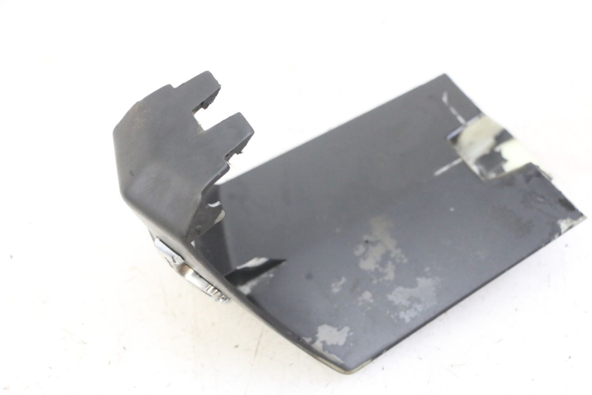 photo de JONCTION CARENAGE AVANT INF PEUGEOT CITYSTAR 50 (2013 - 2017) - Détail de la pièce