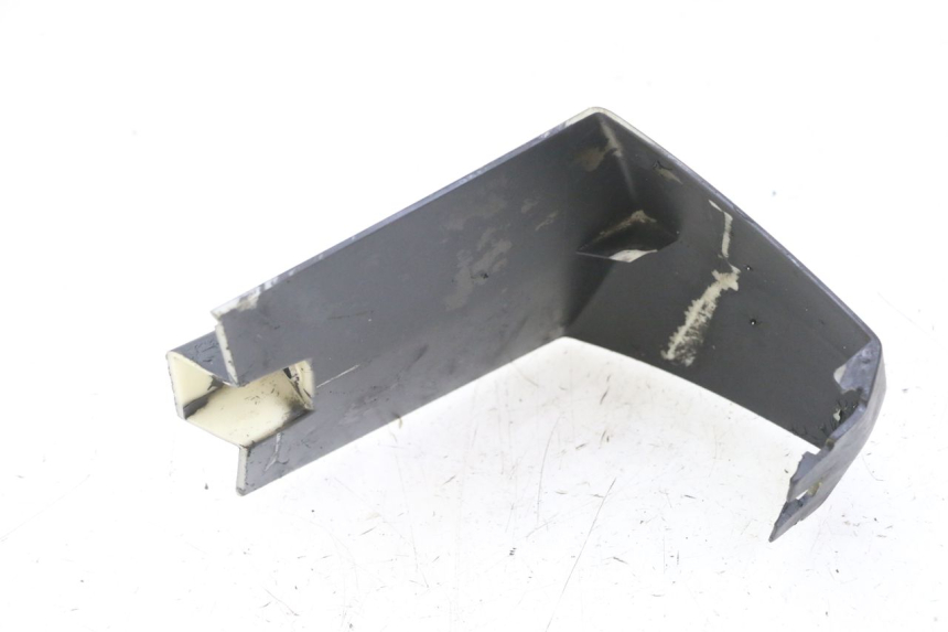 photo de JONCTION CARENAGE AVANT INF PEUGEOT CITYSTAR 50 (2013 - 2017) - Autre angle de vue