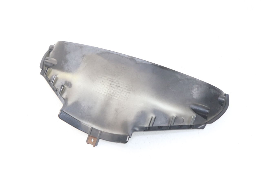 photo de JONCTION CARENAGE AVANT INF HYOSUNG COMET GTR 125 (2007 - 2014) - Détail de la pièce