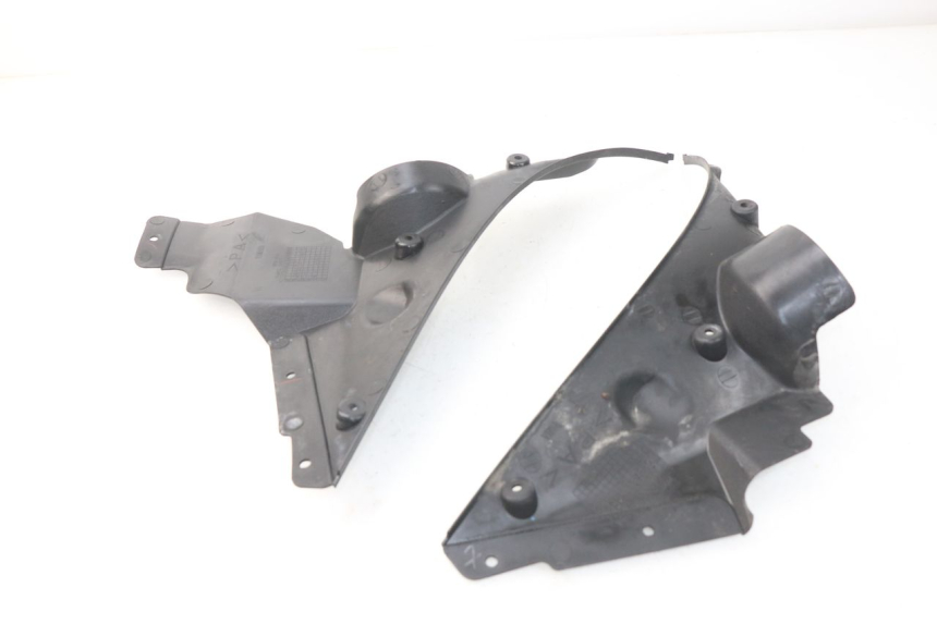 photo de JONCTION CARENAGE AVANT INF YAMAHA FJR ABS 1300 (2006 - 2012) - Détail de la pièce