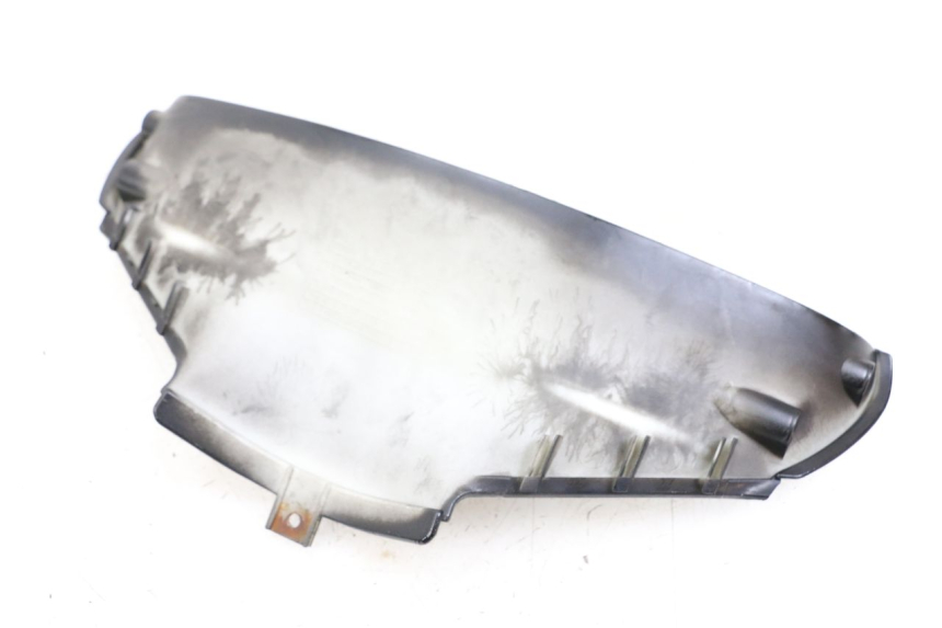 photo de JONCTION CARENAGE AVANT INF HYOSUNG GTR 125 (2006 - 2008) - Zoom état d’usage