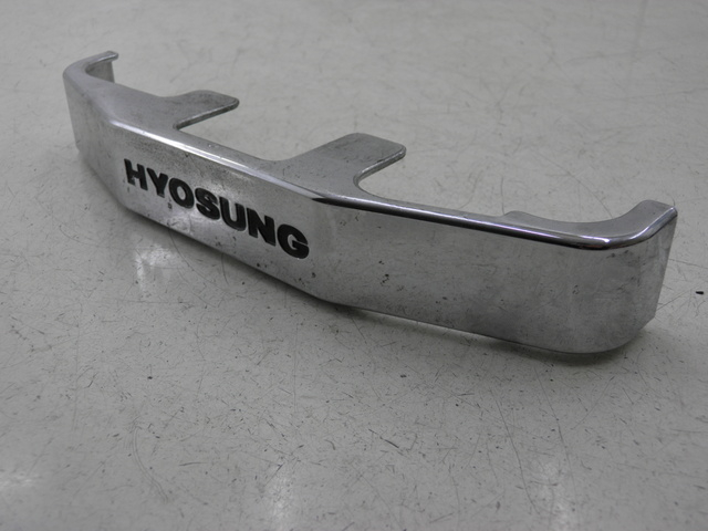 photo de JONCTION CARENAGE AVANT INF HYOSUNG COMET GT 125 (2002 - 2007) - Vue principale