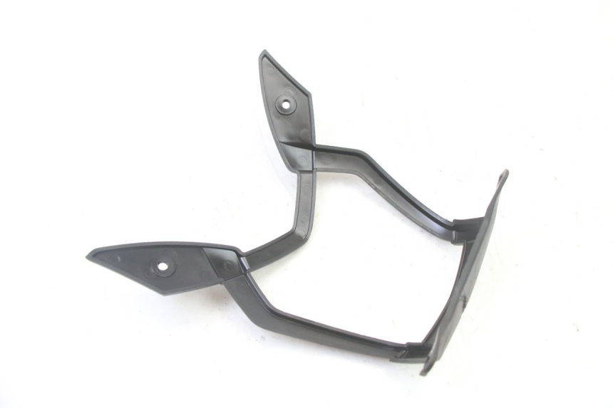 photo de JONCTION CARENAGE AVANT INF PEUGEOT KISBEE 4T 50 (2018 - 2022) - Points de fixation