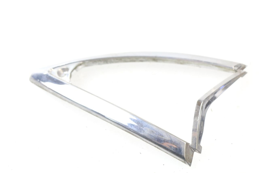 photo de JONCTION CARENAGE AVANT INF PIAGGIO LIBERTY 125 (2009 - 2013) - Vue principale