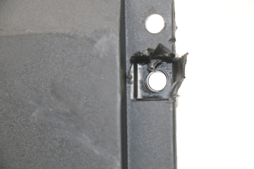 photo de JONCTION CARENAGE AVANT INF PIAGGIO MP3 HPE 500 (2019 - 2022) - Points de fixation