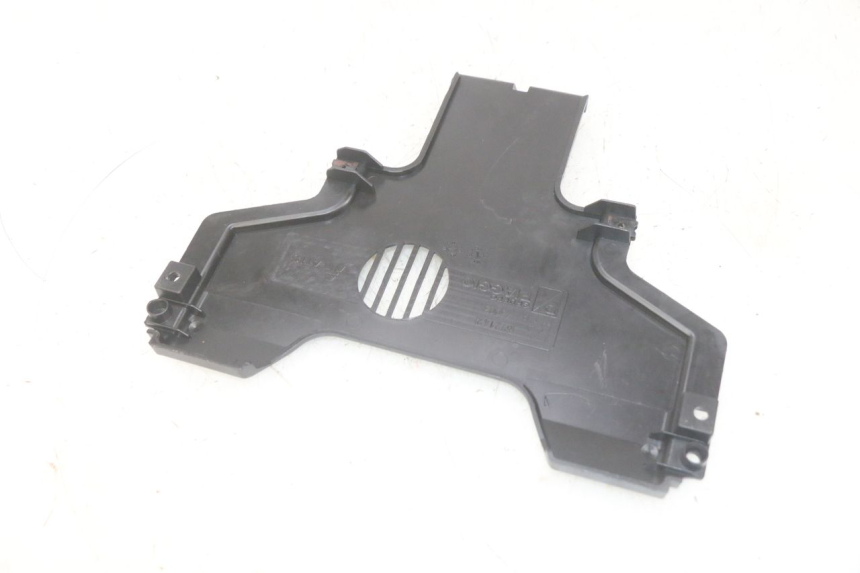 photo de JONCTION CARENAGE AVANT INF PIAGGIO MP3 HPE 300 (2019 - 2026) - Zoom état d’usage