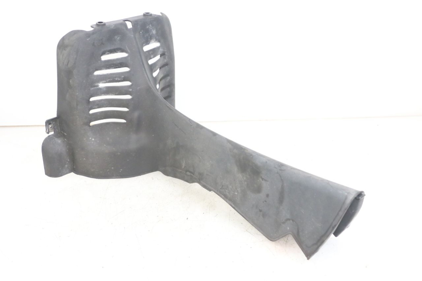 photo de JONCTION CARENAGE AVANT INF PIAGGIO MP3 125 (2006 - 2014) - Vue principale