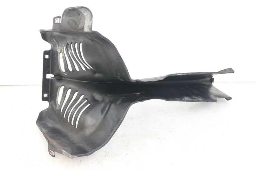 photo de JONCTION CARENAGE AVANT INF PIAGGIO MP3 125 (2006 - 2014) - Zoom état d’usage