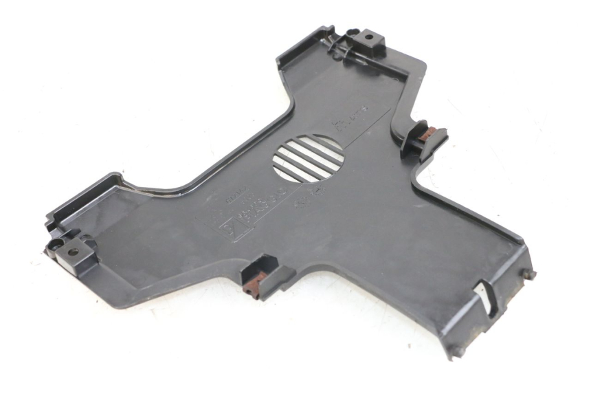 photo de JONCTION CARENAGE AVANT INF PIAGGIO MP3 500 (2011 - 2015) - Détail de la pièce