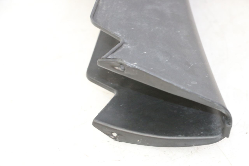 photo de JONCTION CARENAGE AVANT INF PIAGGIO MP3 RL 250 (2006 - 2010) - Détail de la pièce