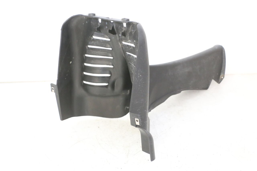 photo de JONCTION CARENAGE AVANT INF PIAGGIO MP3 RL 250 (2006 - 2010) - Points de fixation