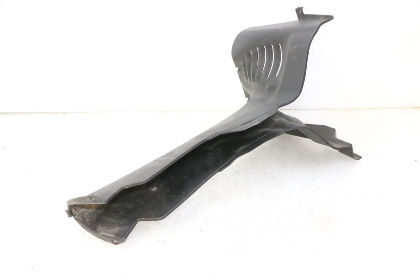 photo de JONCTION CARENAGE AVANT INF PIAGGIO MP3 500 (2011 - 2015) - Gros plan technique