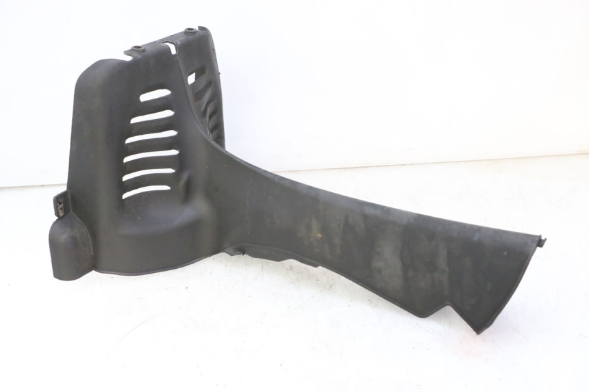 photo de JONCTION CARENAGE AVANT INF PIAGGIO MP3 RL 250 (2006 - 2010) - État de surface