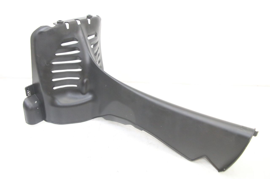 photo de JONCTION CARENAGE AVANT INF PIAGGIO MP3 500 (2014 - 2017) - Autre angle de vue