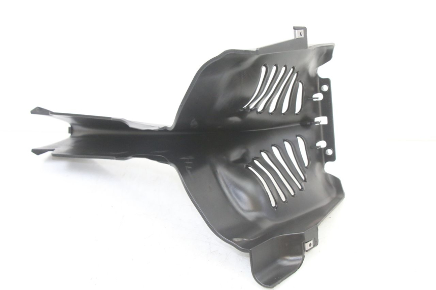 photo de JONCTION CARENAGE AVANT INF PIAGGIO MP3 500 (2014 - 2017) - Points de fixation