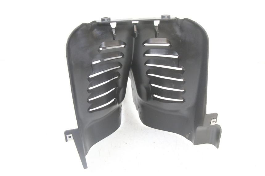 photo de JONCTION CARENAGE AVANT INF PIAGGIO MP3 500 (2014 - 2017) - État de surface