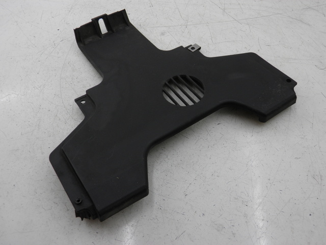 photo de JONCTION CARENAGE AVANT INF PIAGGIO MP3 RL 125 (2006 - 2014) - Zoom état d’usage