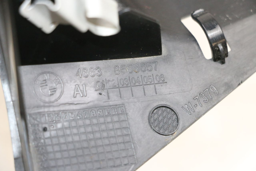 photo de JONCTION CARENAGE AVANT INF BMW R GS 1250 (2021 - 2024) - Zoom état d’usage