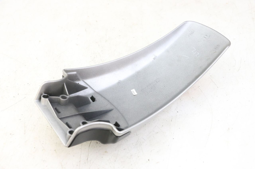 photo de JONCTION CARENAGE AVANT INF ROYAL ENFIELD HYMALAYAN 410 (2016 - 2023) - Zoom état d’usage