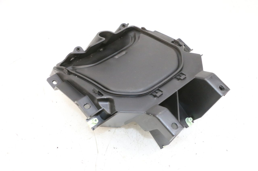 photo de JONCTION CARENAGE AVANT INF PEUGEOT SPEEDFIGHT 4 4T EFI 50 (2021 - 2025) - Détail de la pièce