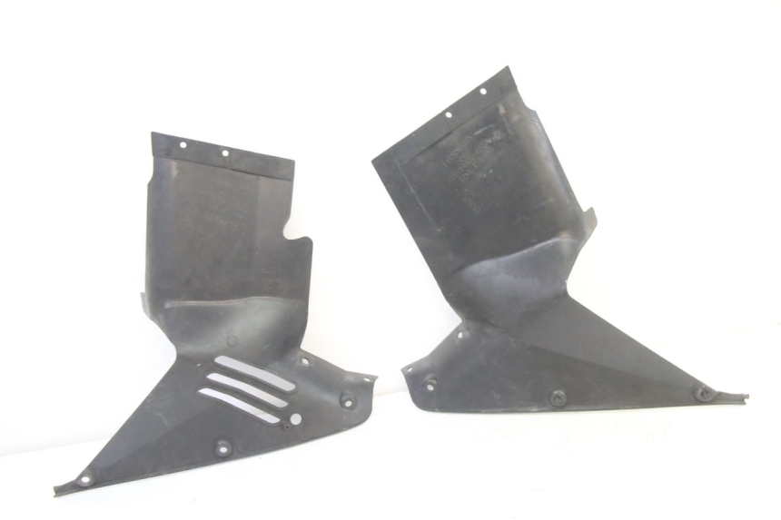 photo de JONCTION CARENAGE AVANT INF HONDA ST PAN EUROPEAN 1300 (2002 - 2013) - Vue d’ensemble