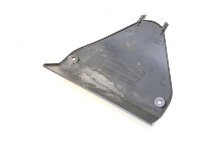 photo de JONCTION CARENAGE AVANT INF HONDA ST PAN EUROPEAN 1100 (1990 - 2002) - Zoom état d’usage