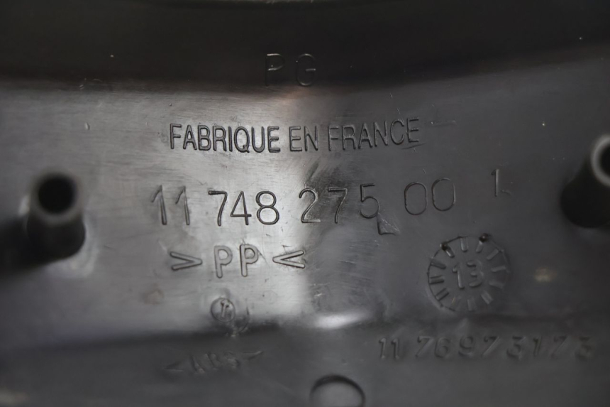 photo de JONCTION CARENAGE AVANT INF PEUGEOT TKR TREKKER FURIOUS 50 (2005 - 2014) - Gros plan technique