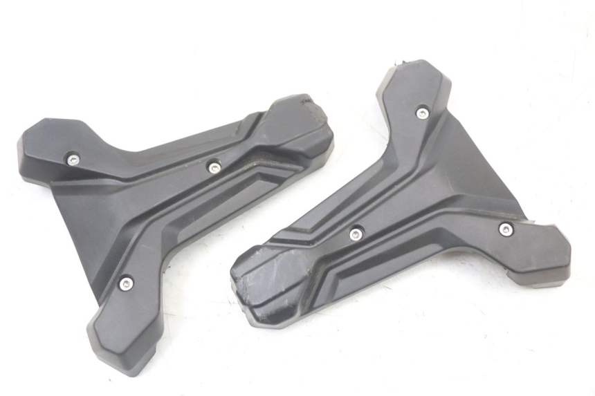 photo de JONCTION CARENAGE AVANT INF DUALTRON TOGO PLUS 1 - Autre angle de vue