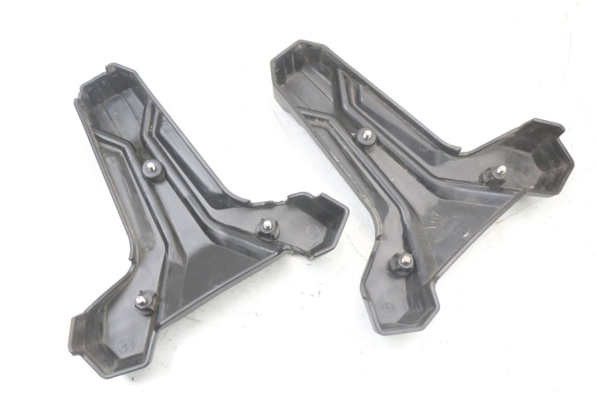 photo de JONCTION CARENAGE AVANT INF DUALTRON TOGO PLUS 1 - Points de fixation