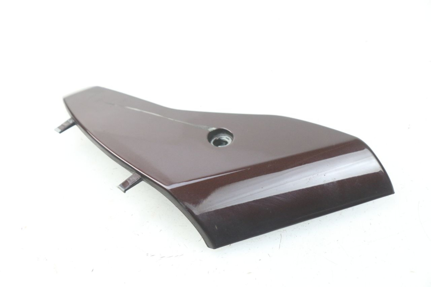 photo de JONCTION CARENAGE AVANT INF PIAGGIO VESPA LX IE 125 (2010 - 2012) - Zoom état d’usage