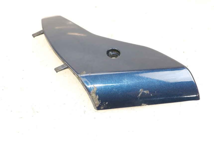 photo de JONCTION CARENAGE AVANT INF PIAGGIO VESPA LX 125 (2005 - 2010) - Zoom état d’usage