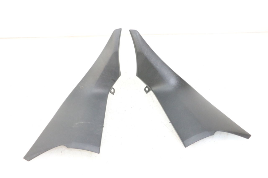 photo de JONCTION CARENAGE AVANT INF YAMAHA XMAX X-MAX ABS 125 (2017 - 2020) - Vue principale