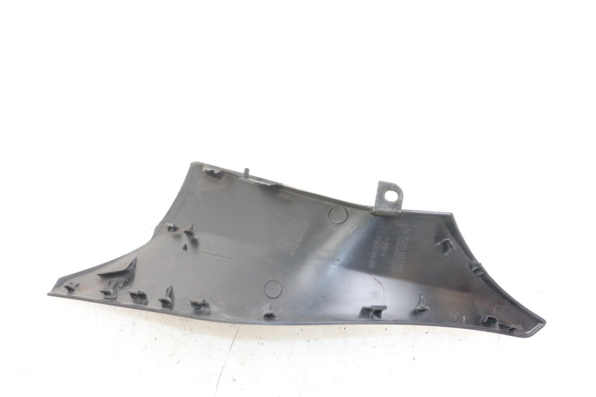 photo de JONCTION CARENAGE AVANT INF YAMAHA XMAX X-MAX ABS 125 (2017 - 2020) - État de surface