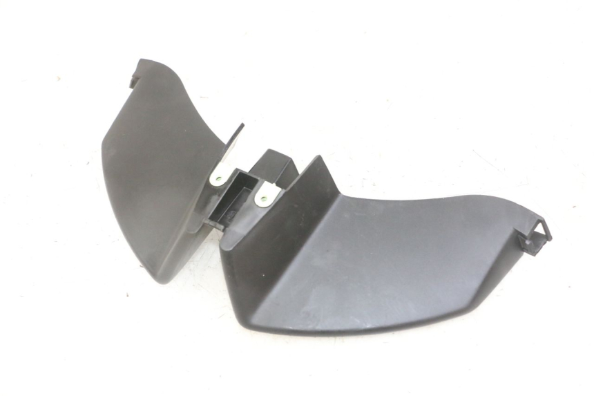 photo de JONCTION CARENAGE AVANT PEUGEOT JET FORCE CARBU 50 (2003 - 2016) - Vue principale