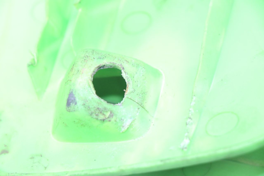 photo de JONCTION CARENAGE AVANT KAWASAKI KX 250 (1994 - 1998) - Zoom état d’usage