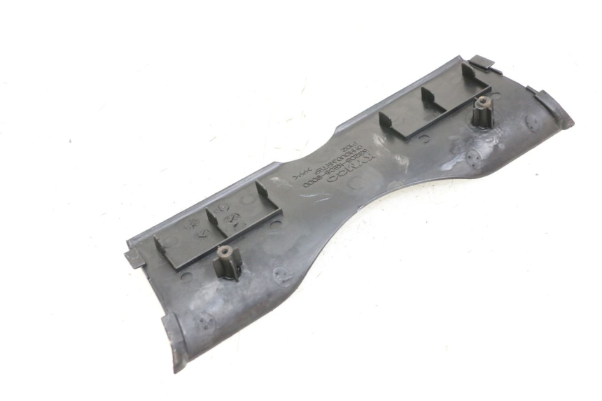 photo de JONCTION CARENAGE AVANT KYMCO STRYKER OFF ROAD 125 (1999 - 2005) - Zoom état d’usage